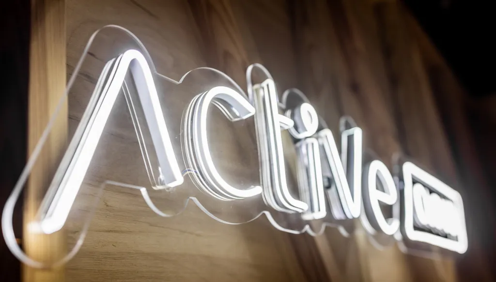 ActiveCloud Блок контакты 01.jpg